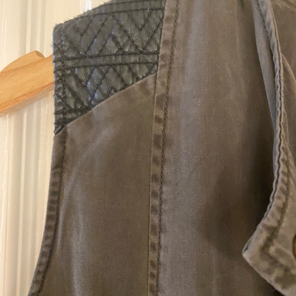 Willow and Clay olive vests - Picture 3 of 5